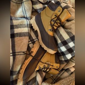 Winter Boots 9/10